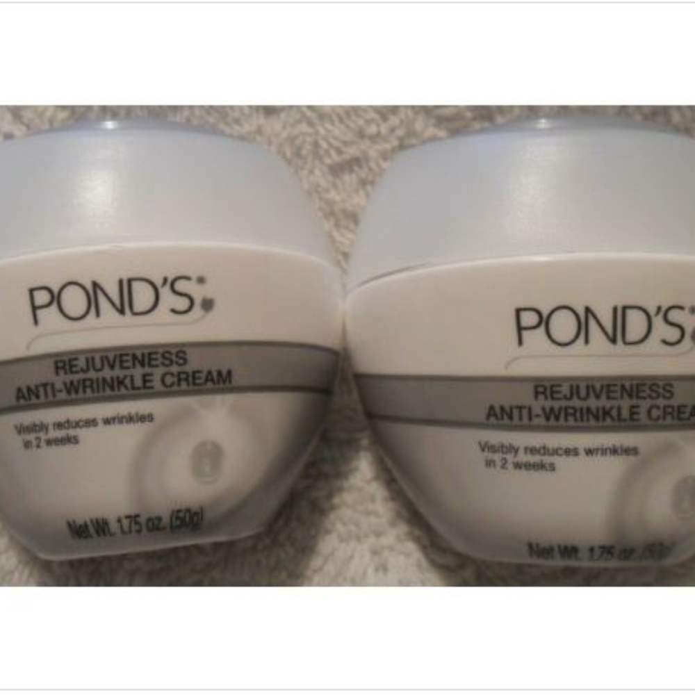 2 PONDS Rejuveness Anti Wrinkle Line Reducer Cream